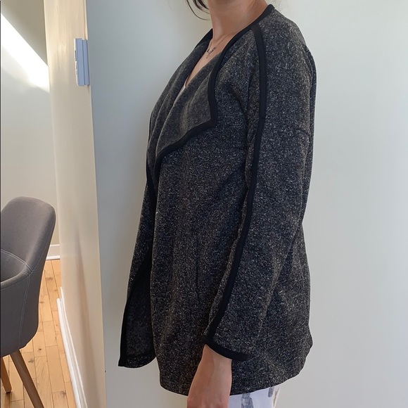 Banana republic cardigan - Picture 2 of 7